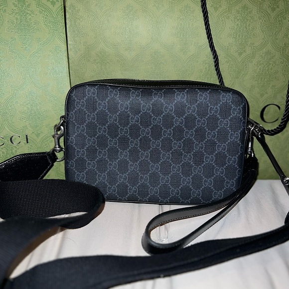 Gucci Shoulder bag with
Interlocking G . - Picture 2 of 10